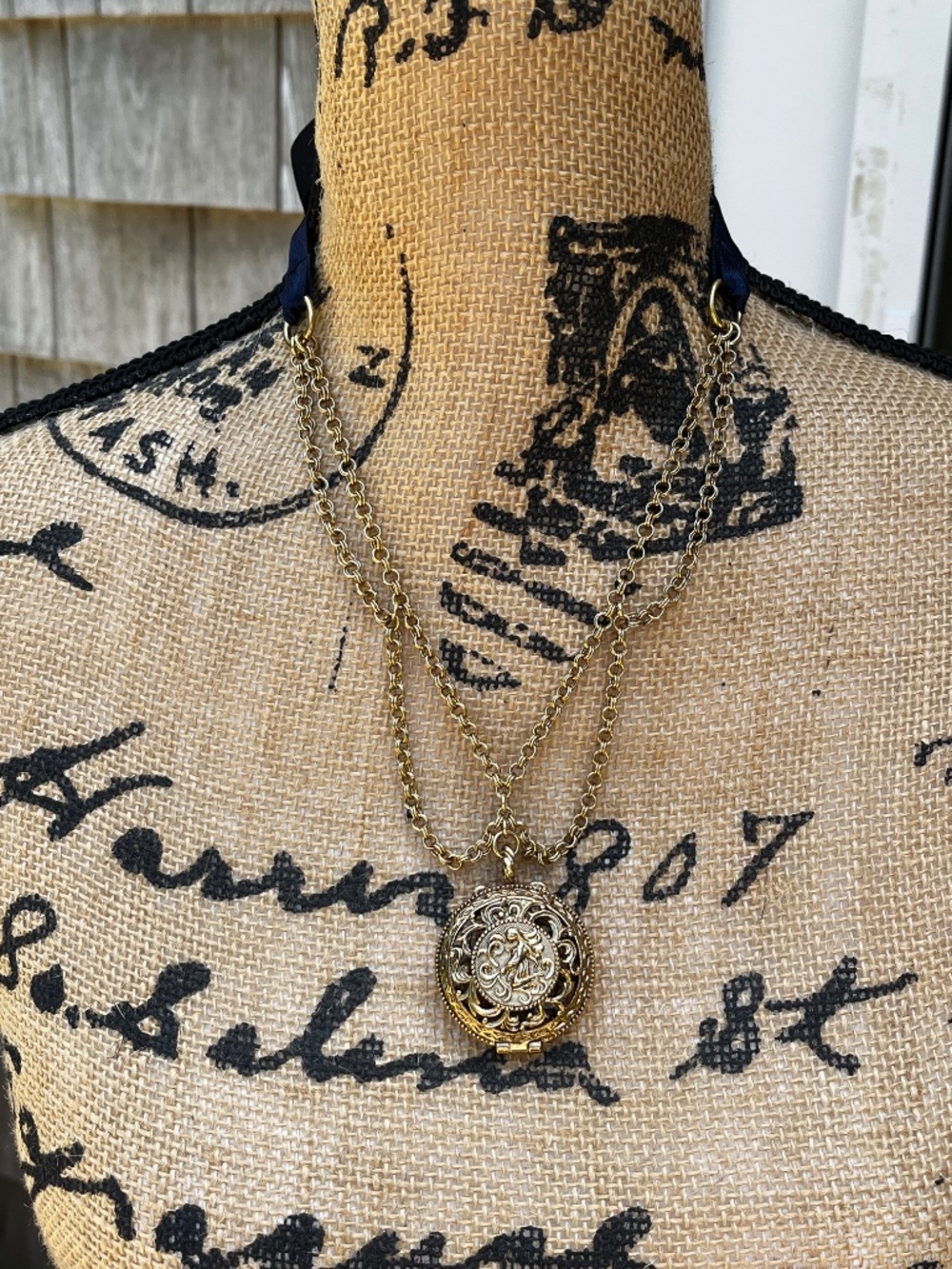 Max Factor Zodiac Aquarius Perfume Diffuser on Chain & Ribbon Necklace - Picture 4 of 6